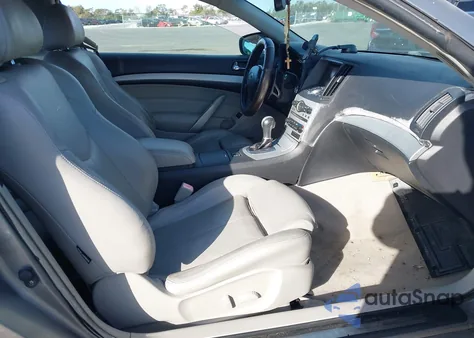 2008 Infiniti G37 Journey z USA, uszkodzony, nr VIN JNKCV64E38M122135